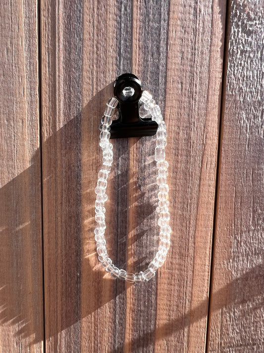 Clear glass seed bead